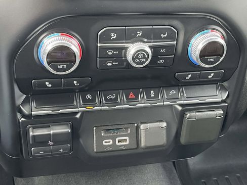 Used 2019 GMC Sierra 1500 SLT image 35