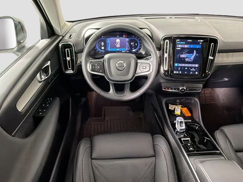 Certified 2023 Volvo XC40 B5 Plus w/ Climate Package image 23