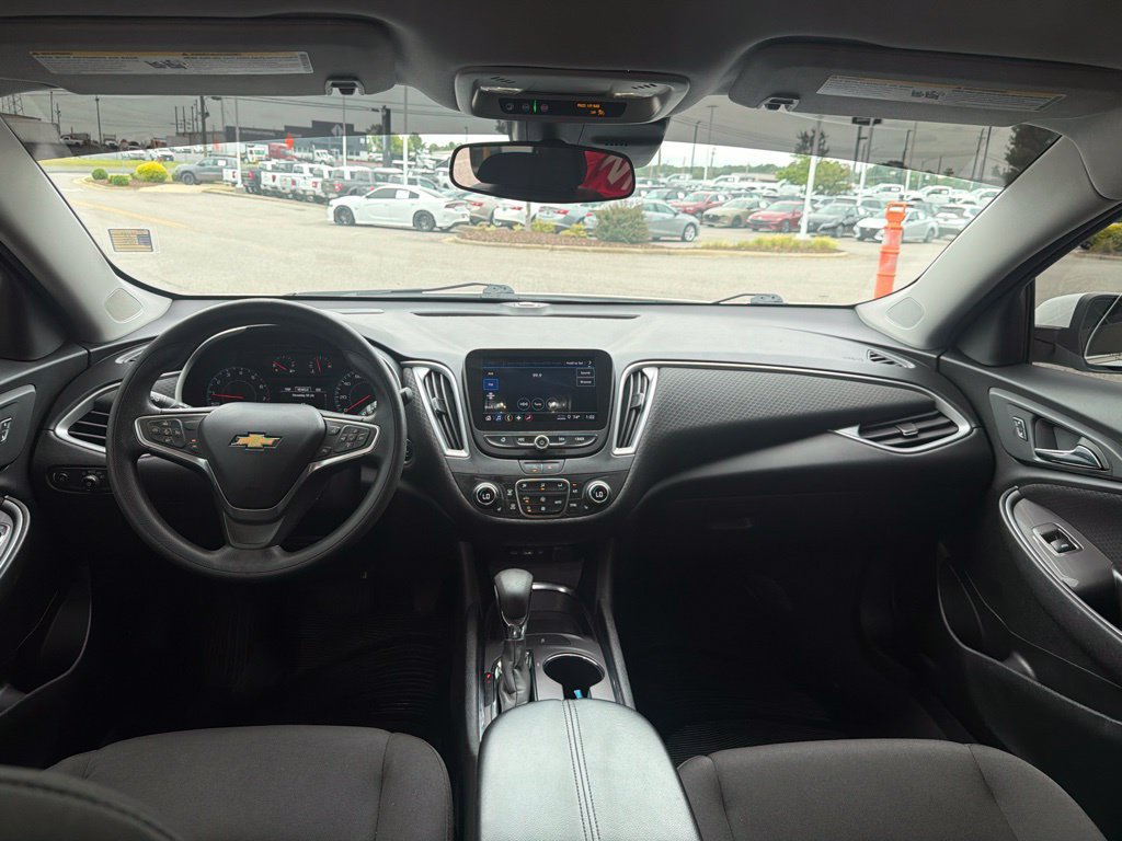 Used 2023 Chevrolet Malibu LT FWD image 28