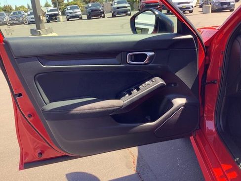 Used 2023 Honda Civic Sport image 9