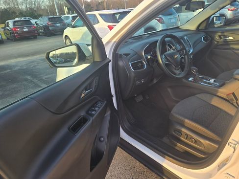Used 2024 Chevrolet Equinox LT image 6