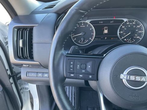 Used 2024 Nissan Pathfinder SL image 20