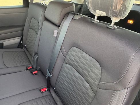 New 2026 Nissan Pathfinder S image 22