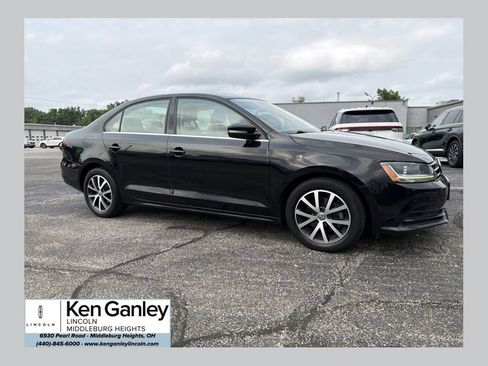 Used 2017 Volkswagen Jetta SE FWD image 1