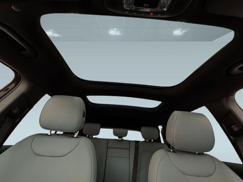 Certified 2026 Mercedes-Benz GLB 250 image 19