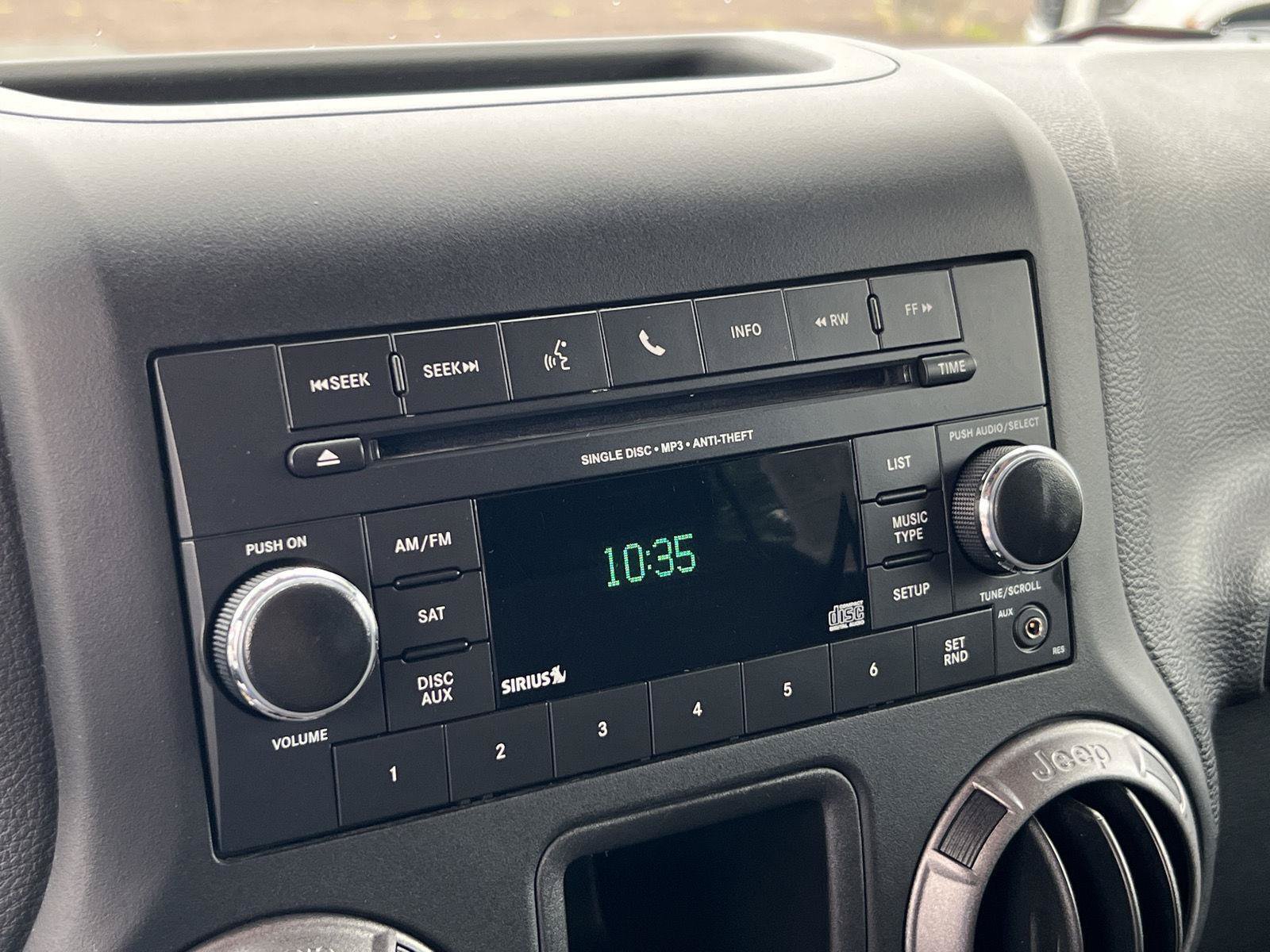 Used 2018 Jeep Wrangler Unlimited Sport AWD/4WD image 19