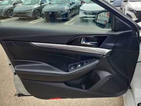 Used 2023 Nissan Maxima SV w/ Floor Mat Group FWD image 14