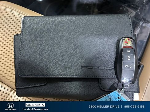 Used 2018 Porsche Macan image 32