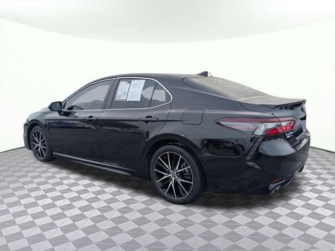 Used 2022 Toyota Camry SE w/ Audio Upgrade Package image 5