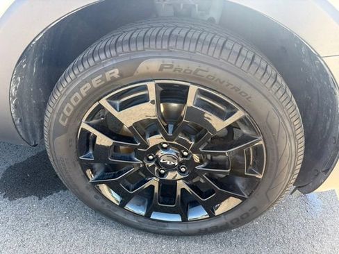 Used 2022 Kia Telluride EX w/ EX Premium Package AWD/4WD image 4