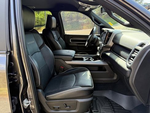 Used 2024 RAM 2500 Laramie w/ Night Edition image 22