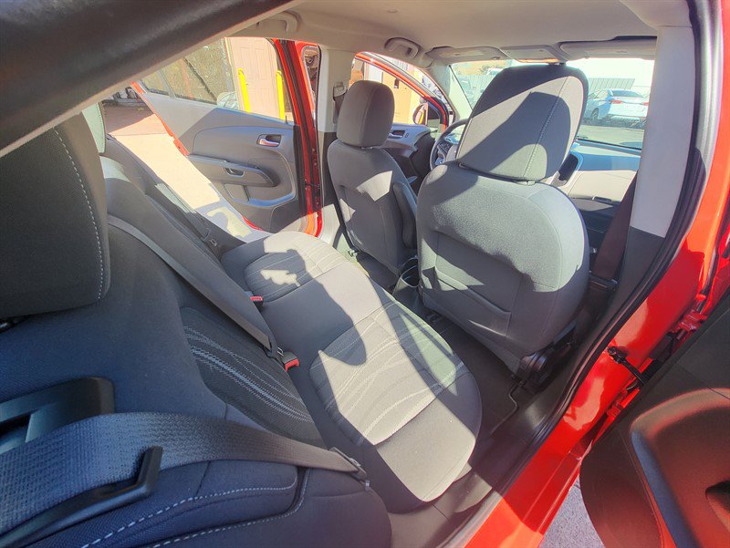 Used 2016 Chevrolet Sonic LT FWD image 11