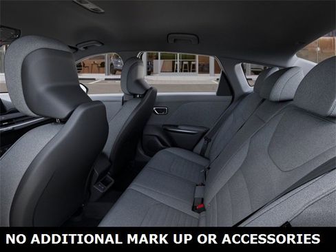 New 2025 Kia K4 EX image 18