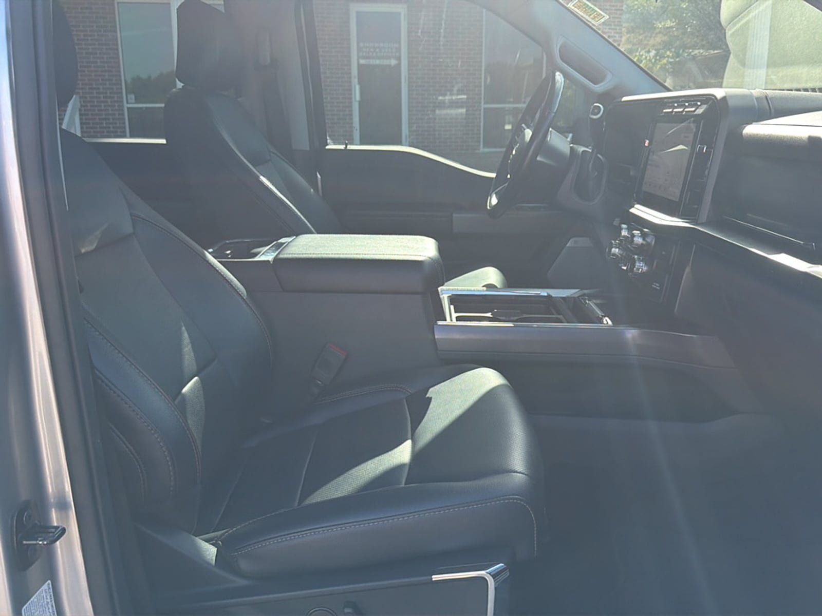 Used 2024 Ford F250 Lariat w/ Sport Appearance Package AWD/4WD image 20