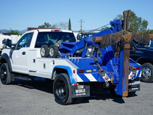 Used 2017 Ford F550 XLT w/ Advanced Security Pack image 6