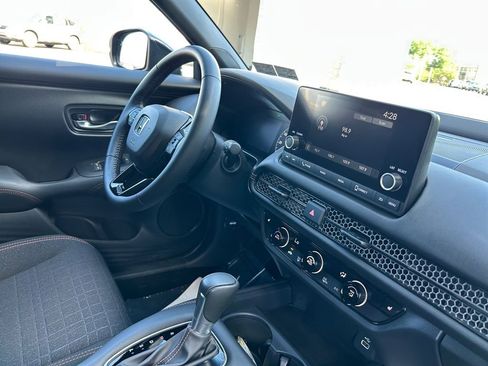 Certified 2025 Honda HR-V Sport image 17