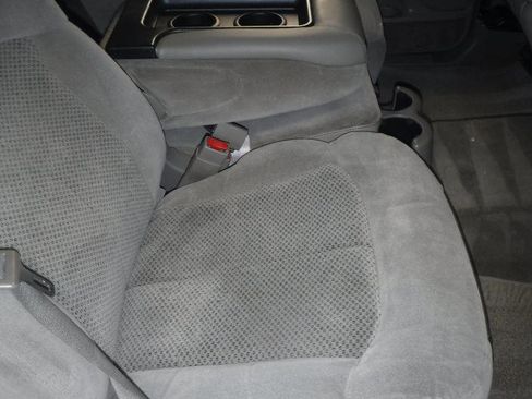 Used 2002 Chevrolet Silverado 1500 LS w/ Off-Road Skid Plate Pkg image 8