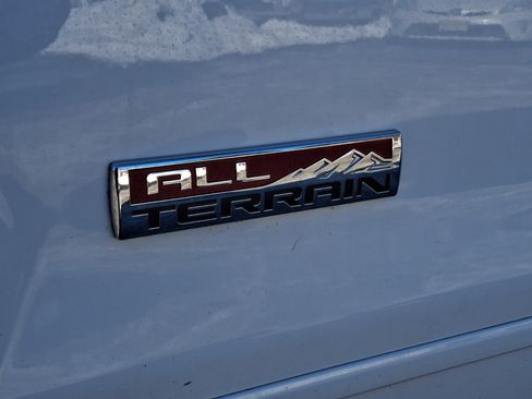 Used 2018 GMC Sierra 1500 SLT w/ All Terrain Package image 31