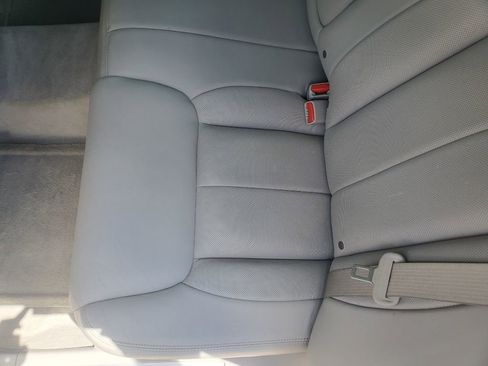 Used 2006 Cadillac DTS w/ Trunk Convenience Package image 24