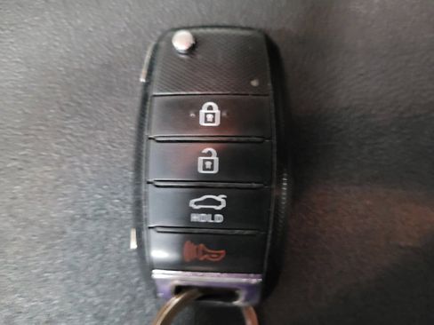 Used 2018 Kia Optima LX FWD image 32