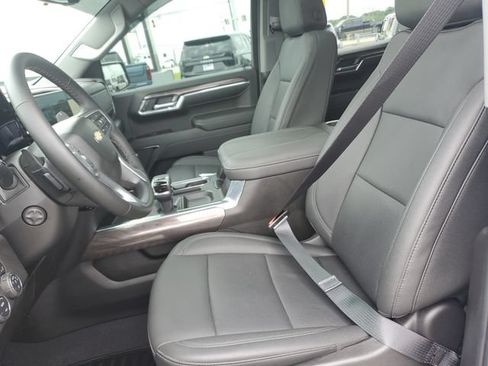 Used 2024 Chevrolet Silverado 1500 LTZ w/ Technology Package AWD/4WD image 17