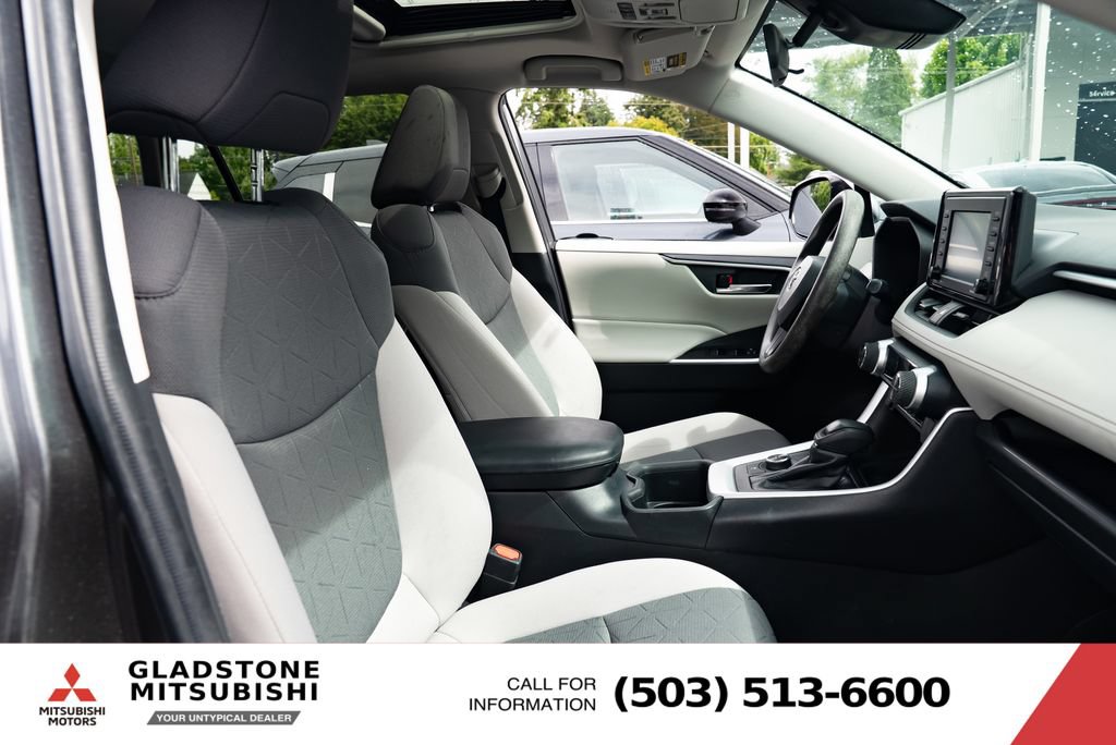 Used 2022 Toyota RAV4 XLE w/ Convenience Package AWD/4WD image 25