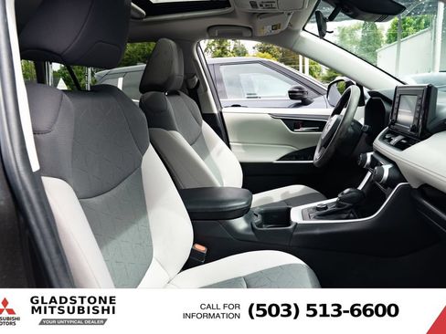 Used 2022 Toyota RAV4 XLE w/ Convenience Package AWD/4WD image 25