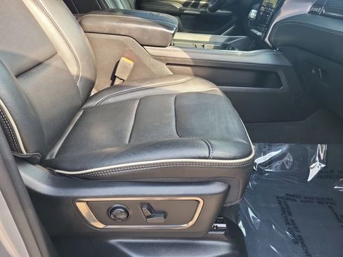 Used 2021 RAM 1500 Limited AWD/4WD image 18