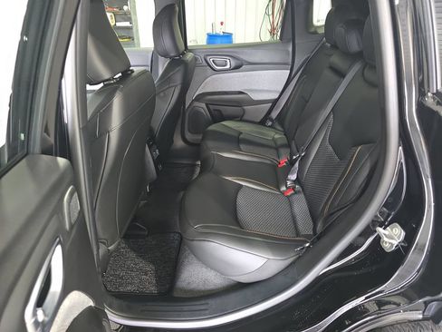 New 2026 Jeep Compass Latitude AWD/4WD image 14