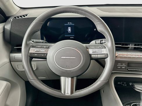 Used 2025 Hyundai Kona SEL FWD image 18