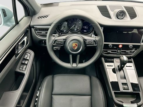 Used 2026 Porsche Macan AWD/4WD image 13