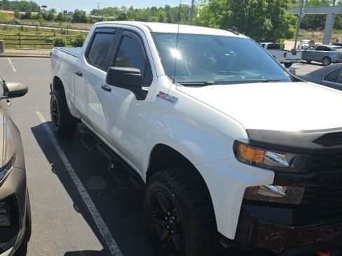 Used 2021 Chevrolet Silverado 1500 Custom Trail Boss w/ LPO, Dark Essentials Package image 3