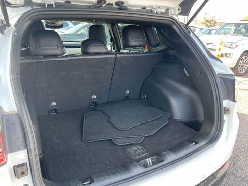 Used 2025 Jeep Compass Limited image 31