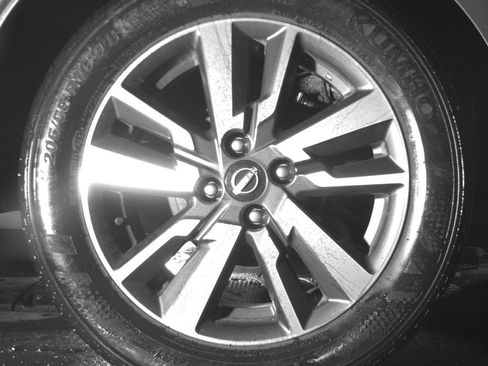 Used 2025 Nissan Versa SV image 15