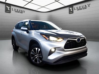 Used 2023 Toyota Highlander XLE