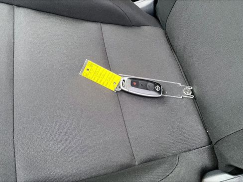 Used 2024 Nissan Kicks S image 14