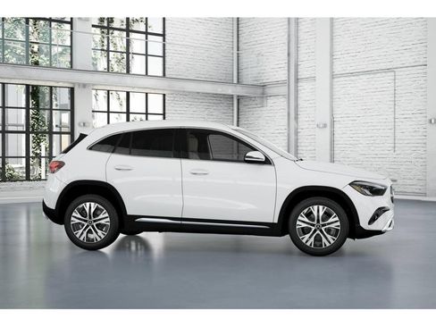 Certified 2026 Mercedes-Benz GLA 250 4MATIC image 15
