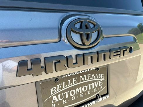 Used 2016 Toyota 4Runner SR5 AWD/4WD image 38