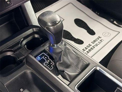 Used 2017 Toyota Tacoma SR5 image 17