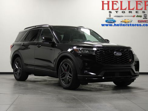 Used 2025 Ford Explorer ST AWD/4WD image 1