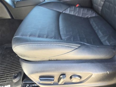 Used 2024 Toyota Tacoma TRD Sport w/ TRD Sport Premium Package image 17