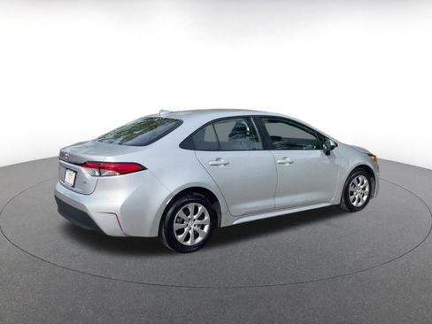 Used 2025 Toyota Corolla LE image 14
