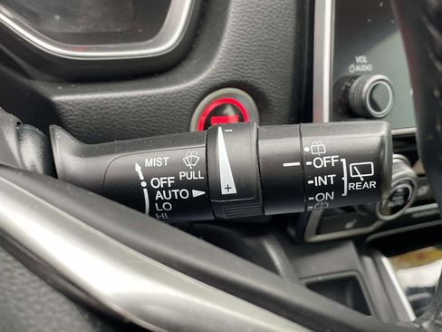 Used 2018 Honda CR-V Touring image 21
