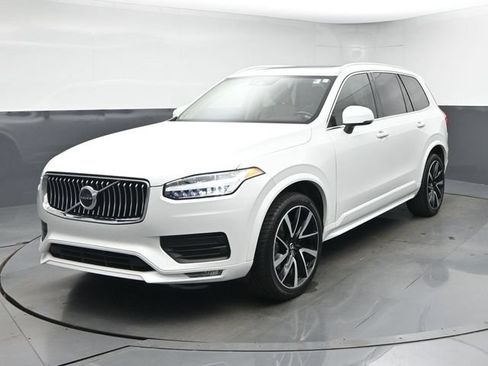 Used 2020 Volvo XC90 T6 Momentum w/ Protection Package Premier AWD/4WD image 3