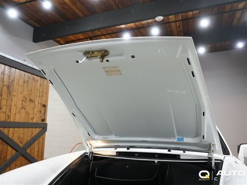 Used 1987 Porsche 911 Carrera RWD image 18