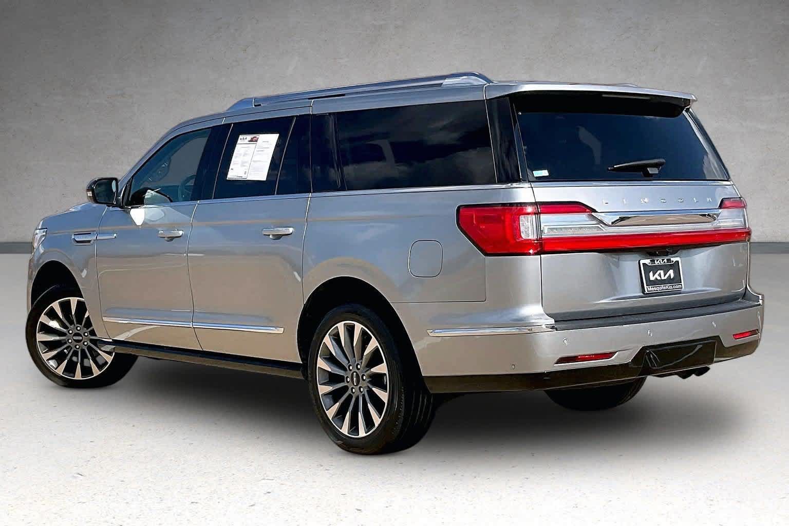 Used 2020 Lincoln Navigator L Reserve w/ Luxury Package AWD/4WD image 4
