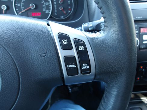 Used 2009 Suzuki SX4 AWD Hatchback image 16