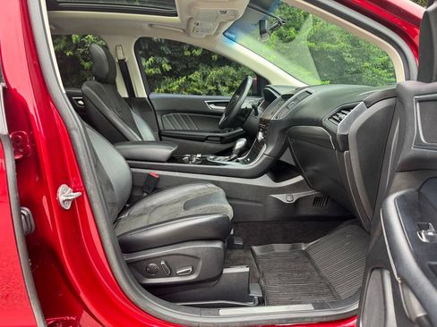 Used 2017 Ford Edge Sport w/ Technology Package AWD/4WD image 11