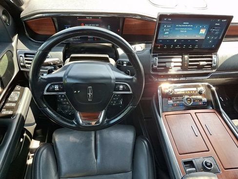 Used 2023 Lincoln Navigator Reserve AWD/4WD image 14