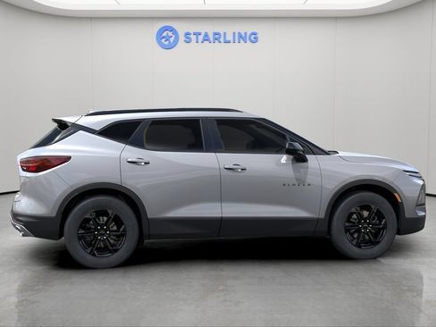 New 2025 Chevrolet Blazer LT w/ Midnight/Sport Edition FWD image 4